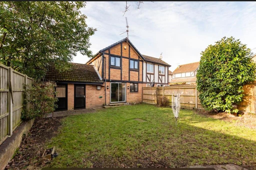 Ratby House - Spacious 3 Bed With Garden & Parking Earley 外观 照片