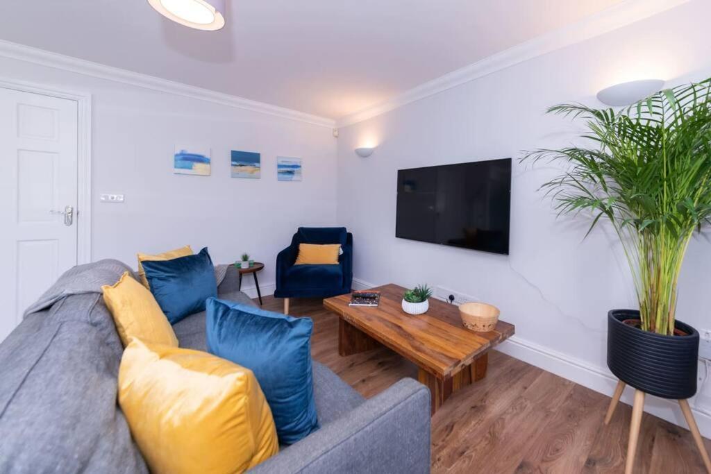 Ratby House - Spacious 3 Bed With Garden & Parking Earley 外观 照片